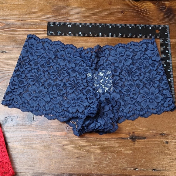 5 random lace panties small - Picture 4 of 16